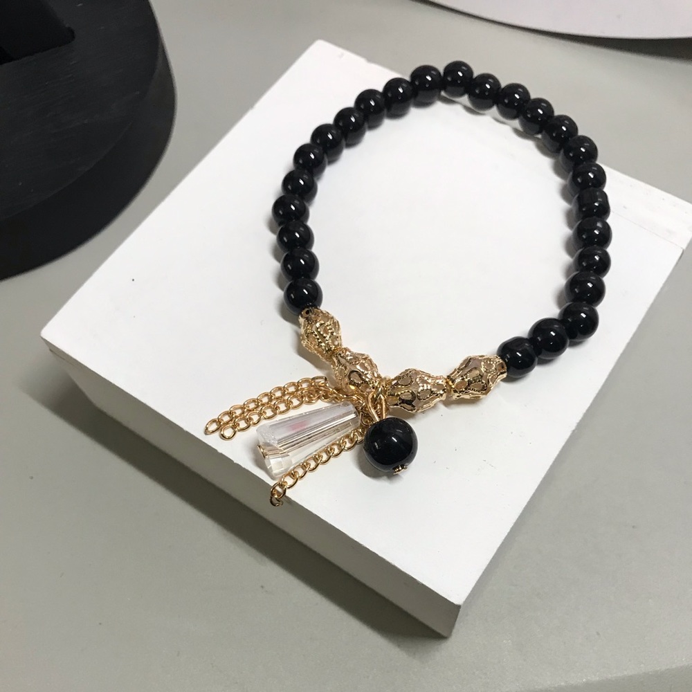 🖤💛 4 Pcs Black, Grey& Gold Beaded Bracelet Set NWT - Picture 3 of 7